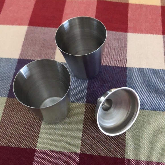 Monogrammed Flask & accessories - Picture 3 of 3